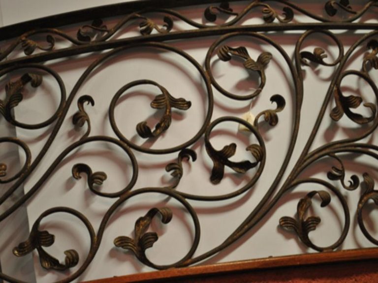Acanthus IR0084