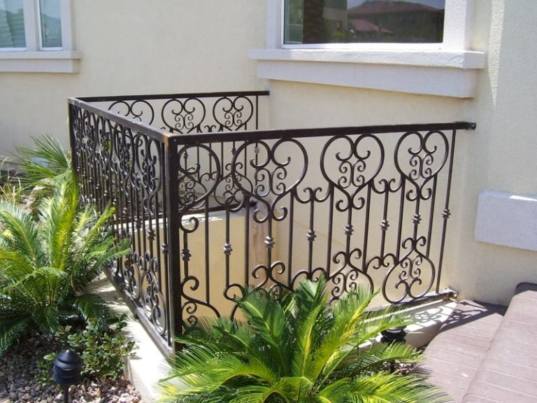 Scrollwork ER0100