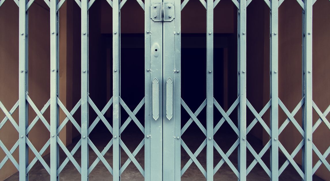 How Security Gates Can Help Prevent Smash-and-Grab Robberies