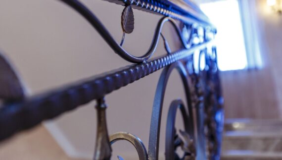 5 Gorgeous Wrought Iron Rail Designs